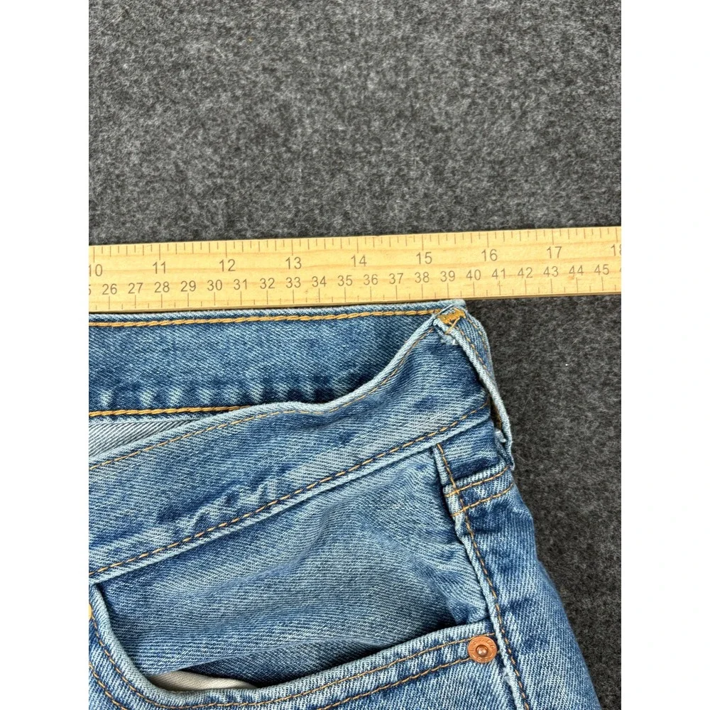 Levis 505 Regular Fit Straight Leg Light Wash Denim Jeans Mens 33x32 00505-4891